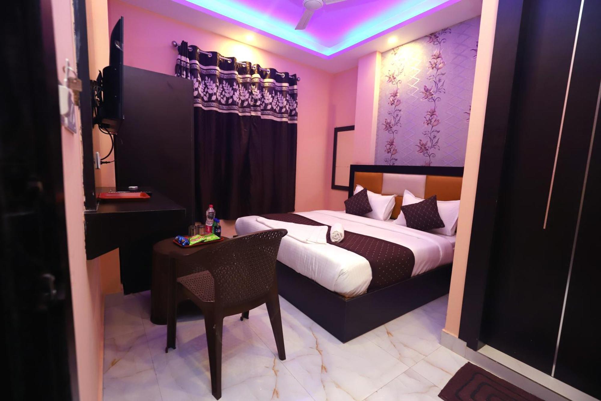 Jupiter Plaza- A Brand Of The Reality Hotel Ню Делхи Екстериор снимка