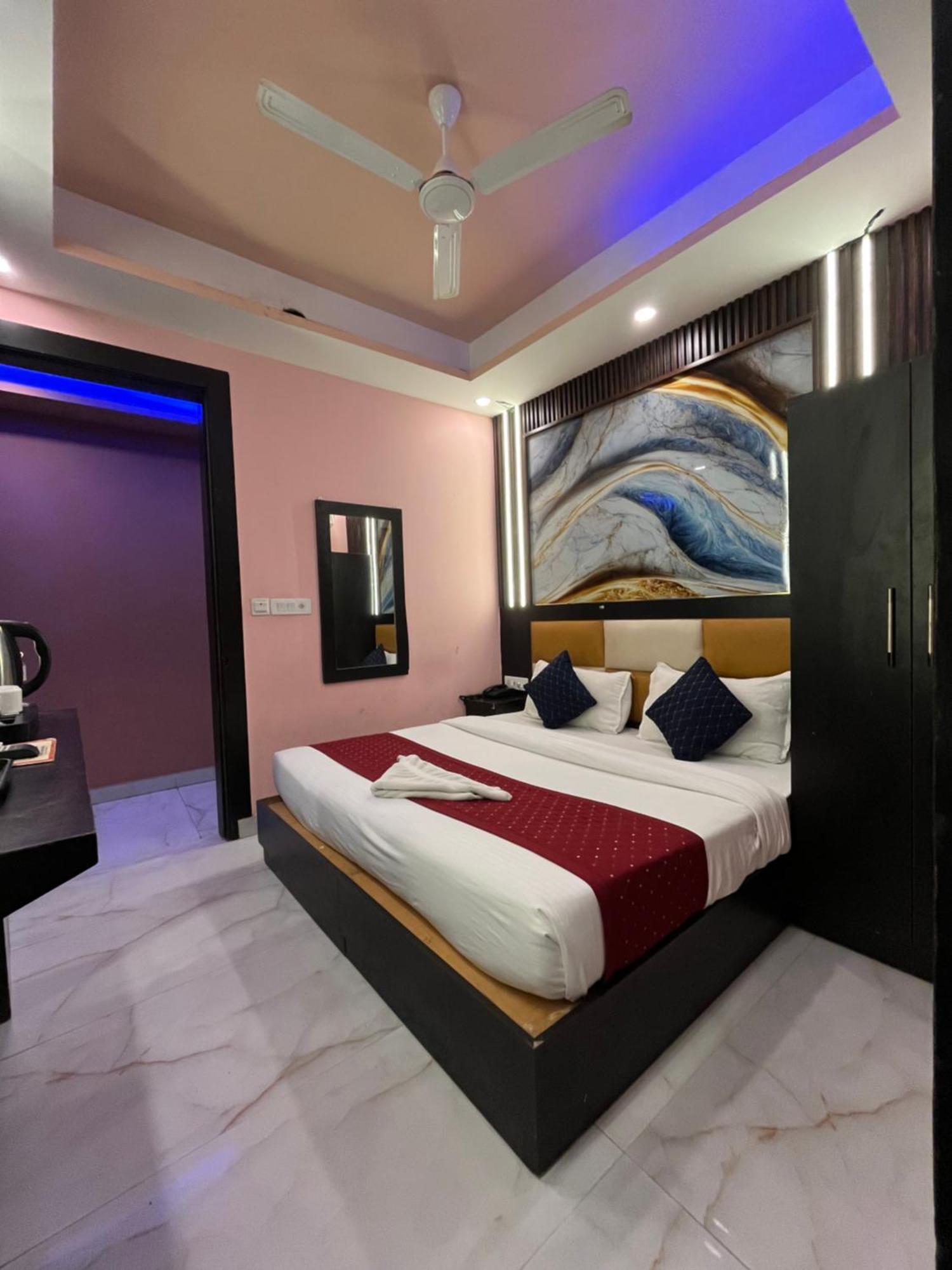 Jupiter Plaza- A Brand Of The Reality Hotel Ню Делхи Екстериор снимка