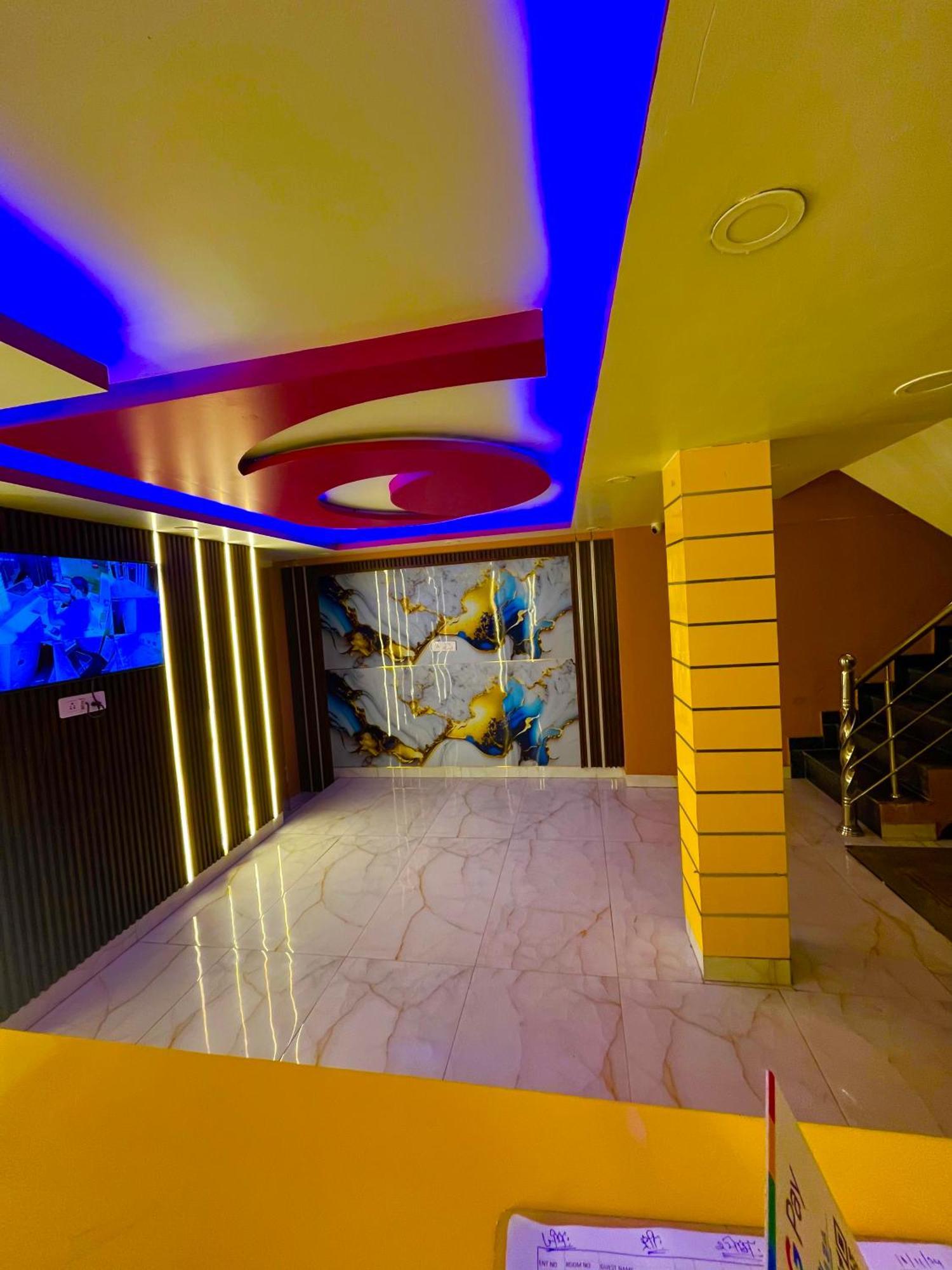 Jupiter Plaza- A Brand Of The Reality Hotel Ню Делхи Екстериор снимка