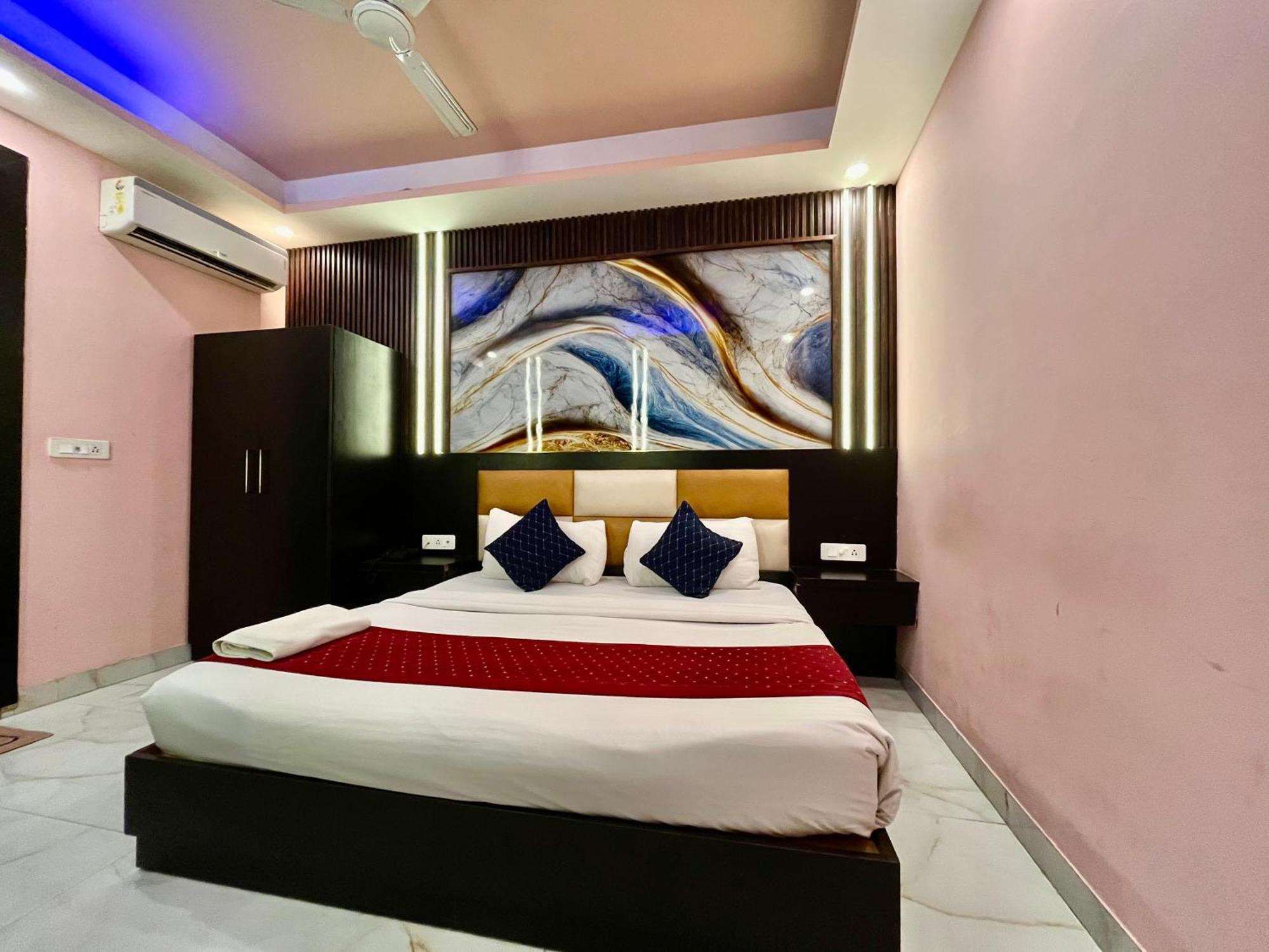 Jupiter Plaza- A Brand Of The Reality Hotel Ню Делхи Екстериор снимка